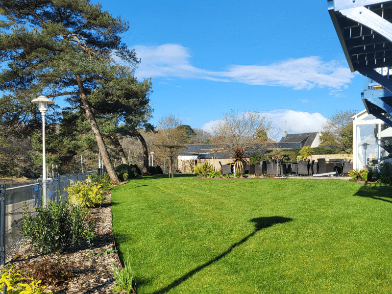 Aménagement de jardin paysagiste à Vannes Hotel Le Roof Vannes (3)