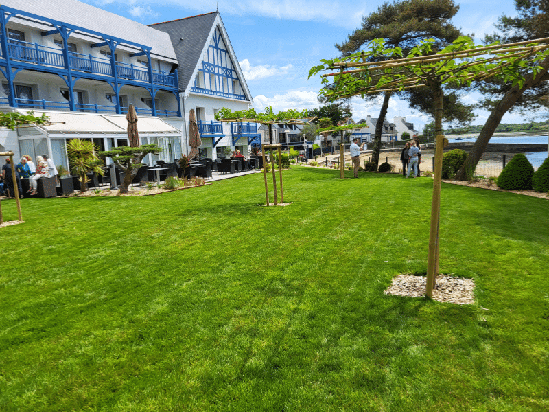 Aménagement de jardin paysagiste à Vannes Hotel Le Roof Vannes (4)